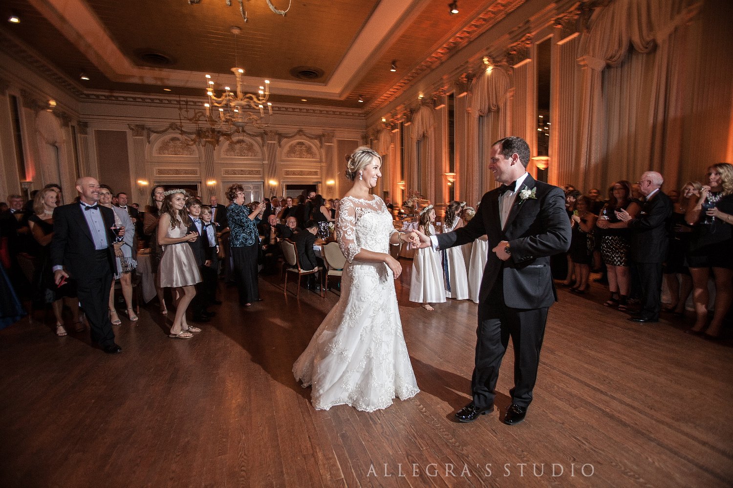 Taylor and Ben sneak peek – St Paul's Episcopal Church and the Commonwealth  Club | Allegras Studio